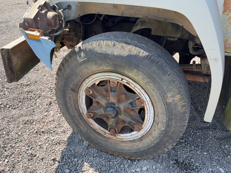 1989-ford-f700-image-12