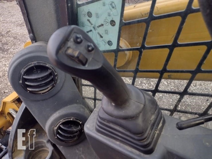 2022-caterpillar-259d3-image-9
