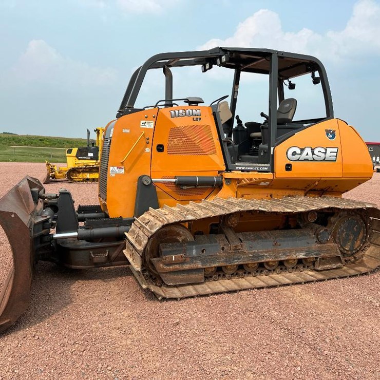 2017 CASE 1150M