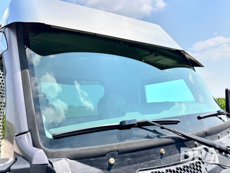 2016-kenworth-t880-image-72