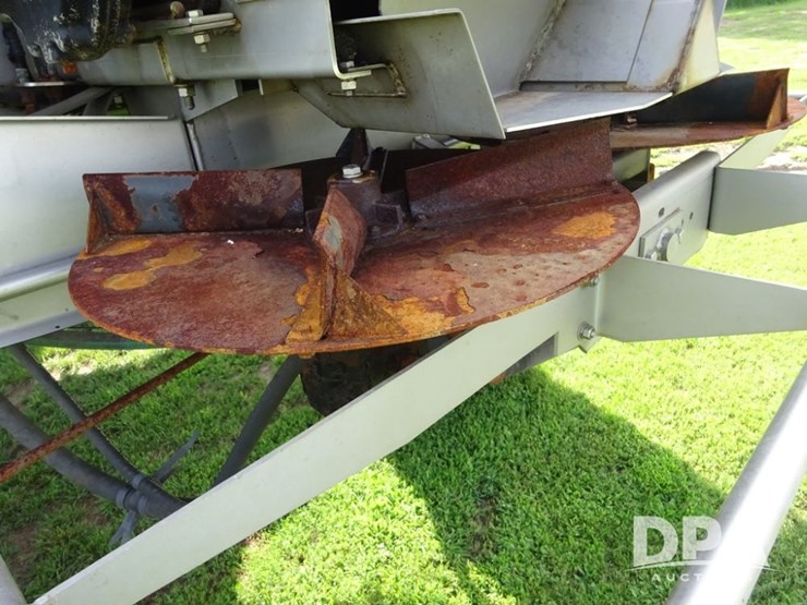 2016-john-deere-r4045-image-66