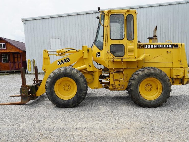 deere-444g-image-2