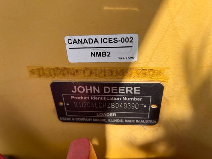 2018-deere-204l-image-19