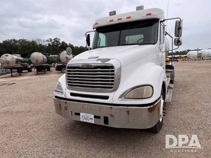 2006-freightliner-columbia-truck-(gp11007,-unit-345)-image-22