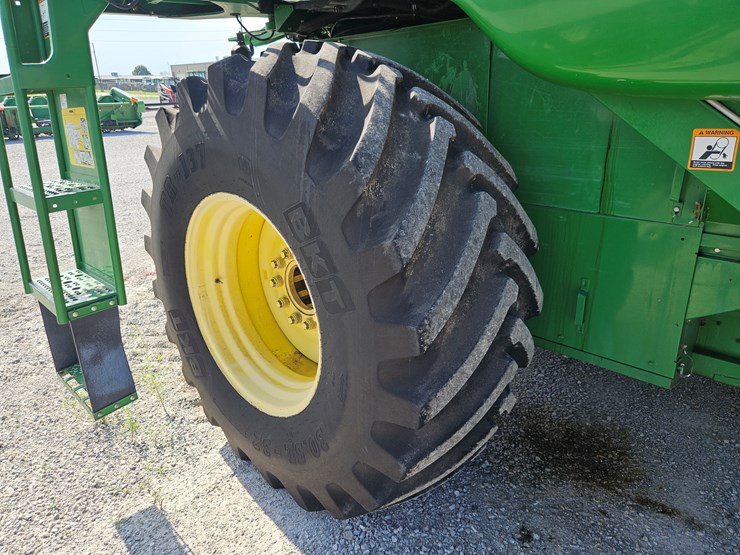 2004-john-deere-9560-image-12