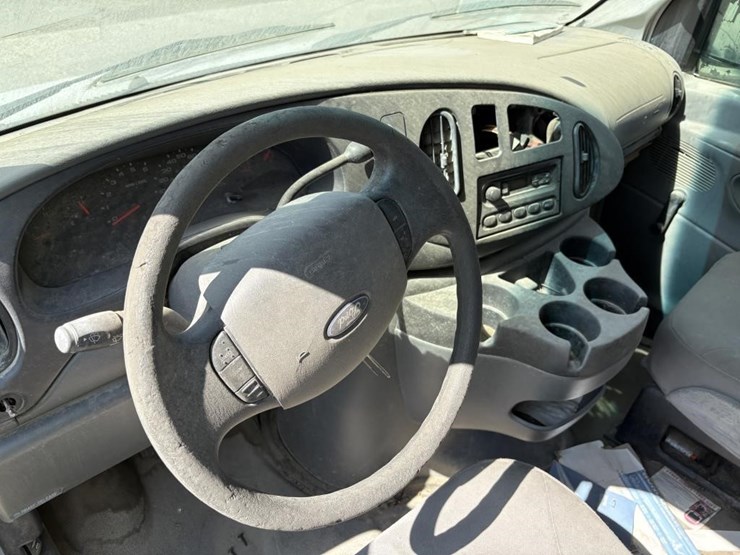2006-ford-e350-image-10