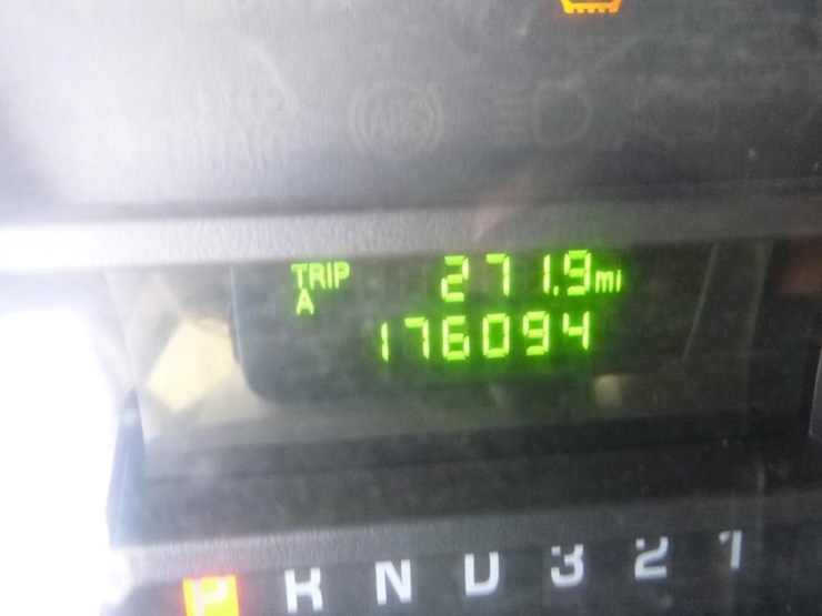2012-ford-e350-image-21