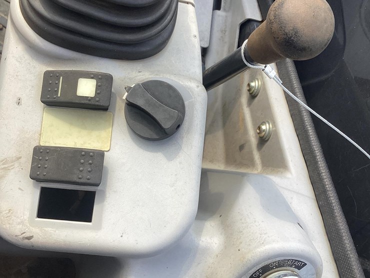 2017-deere-35g-image-15