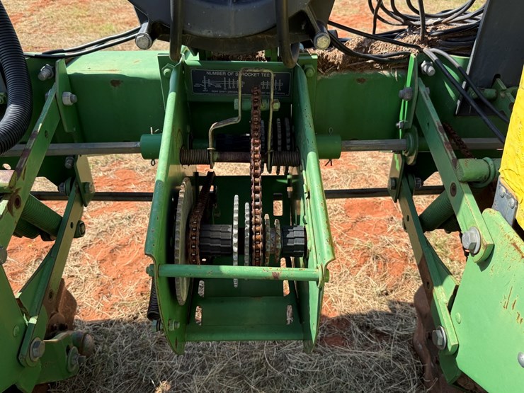 john-deere-7300-image-14