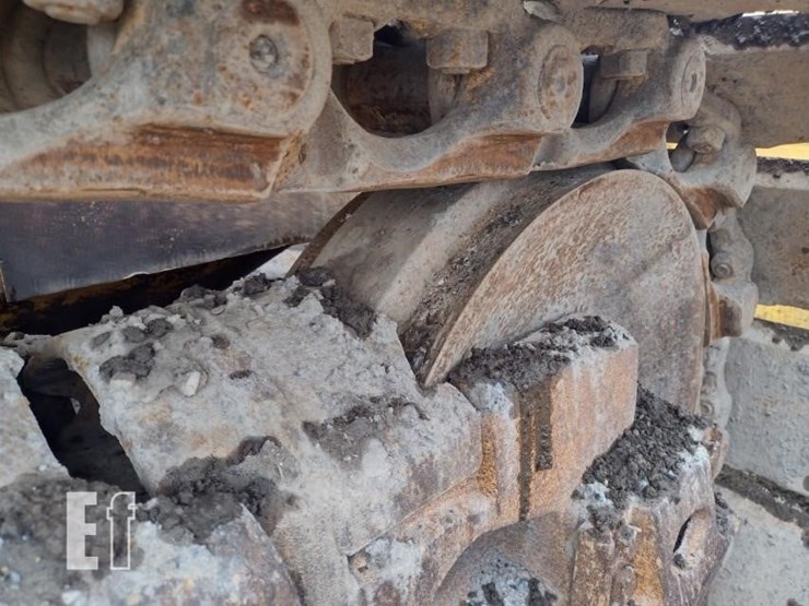 2005-komatsu-d65ex-15-image-32