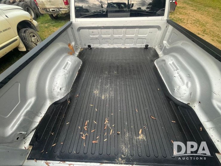 2012-dodge-ram-1500-image-36