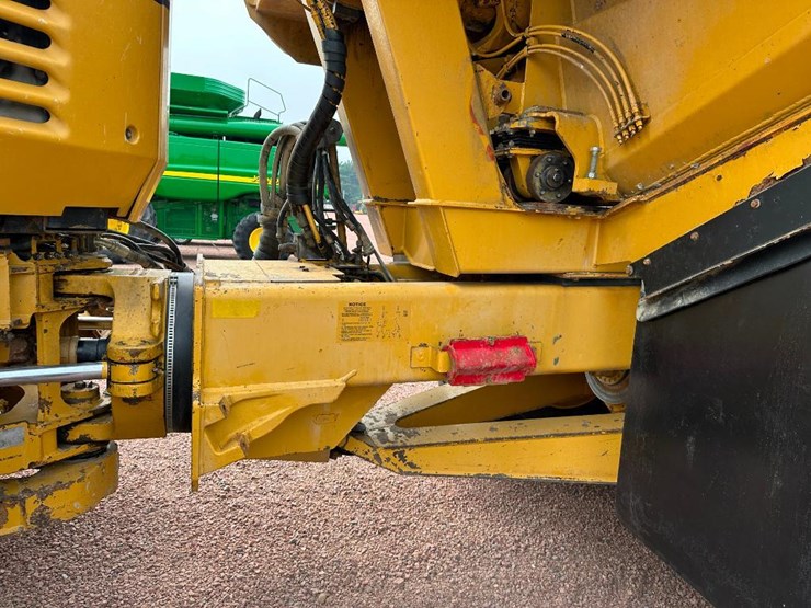 2007-caterpillar-c11-image-24