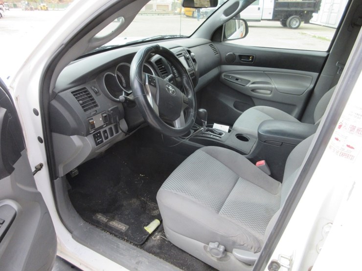 2013-toyota-tacoma-image-7