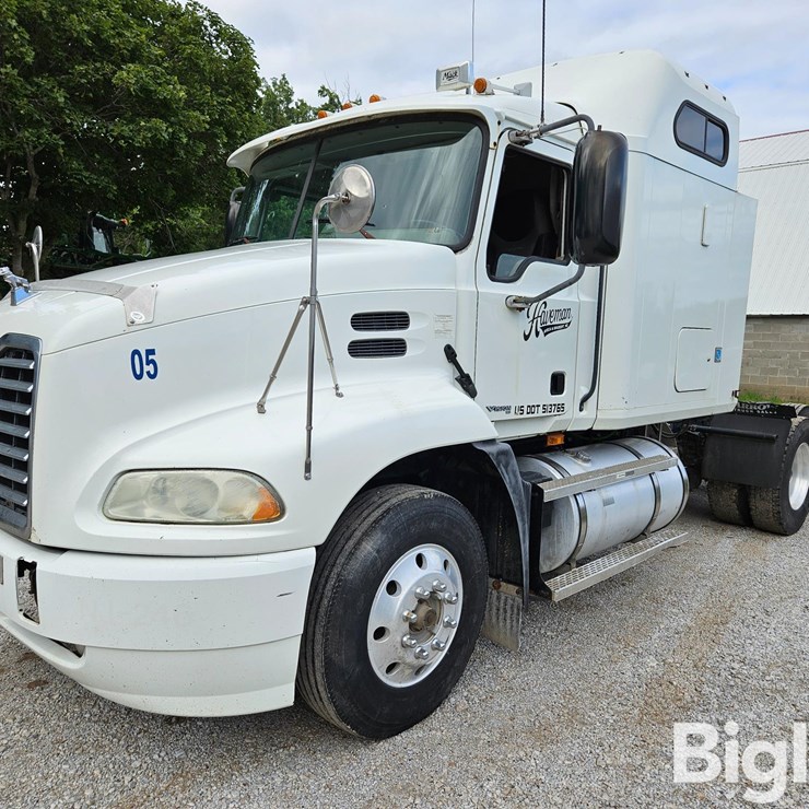 2006 MACK VISION CXN613