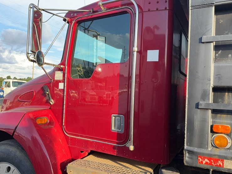 2000-kenworth-t300-image-14