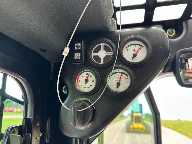 2015-terex-r165s-image-36