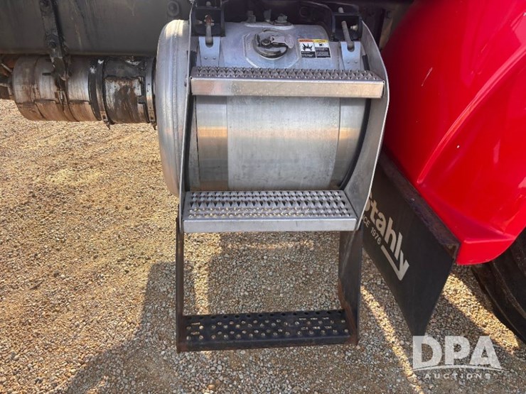 2018-stahly-peterbilt-image-55