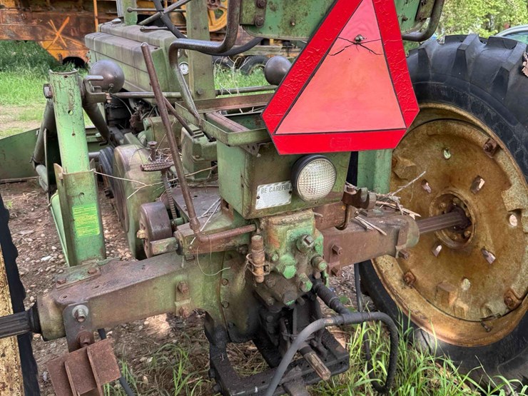 john-deere-model-b-image-10