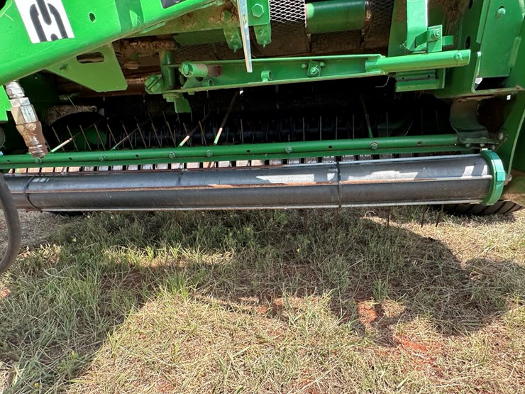 2018-john-deere-560m-image-10