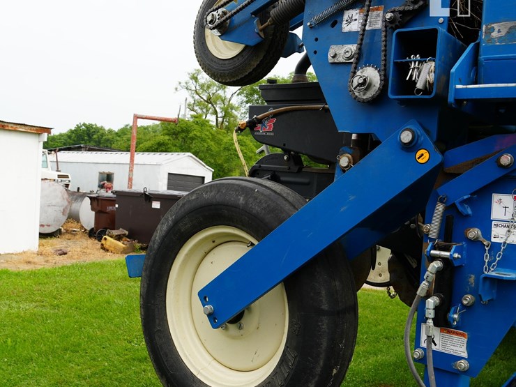 2013-kinze-3600asd-image-13