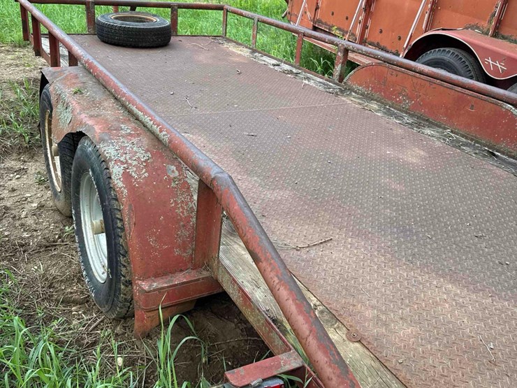 77-1/2”-x-16ft-flatbed-trailer-image-17