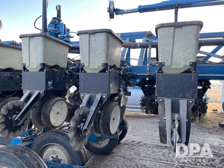 kinze-2600-image-26