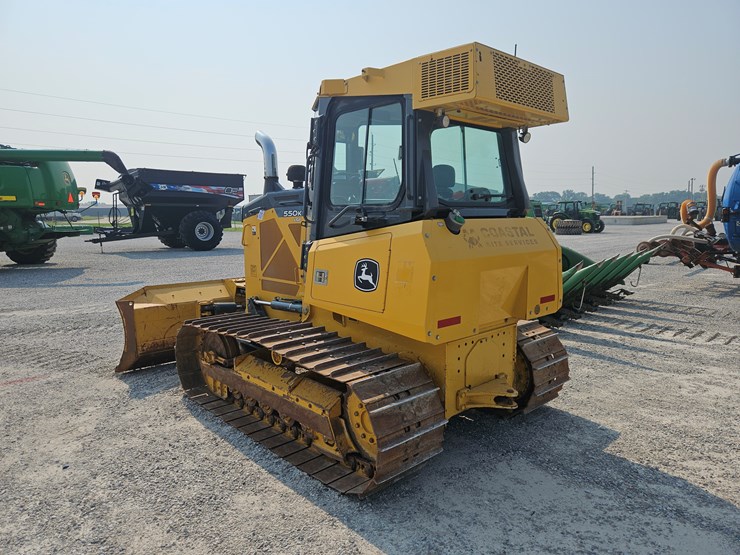 2018-deere-550k-image-11