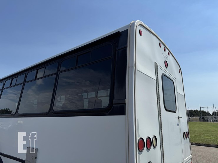 2008-international-bus-1049-image-5