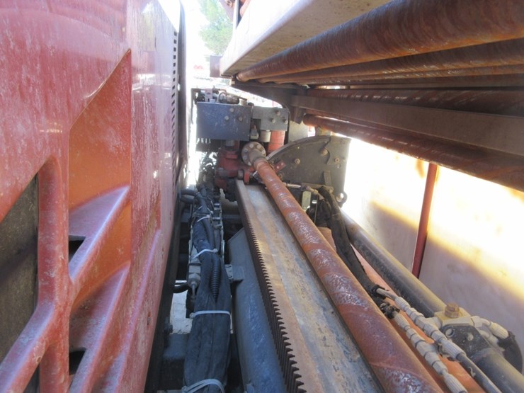 2013-ditch-witch-jt2020-image-16