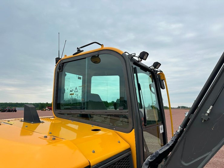 2020-volvo-ecr88d-image-28