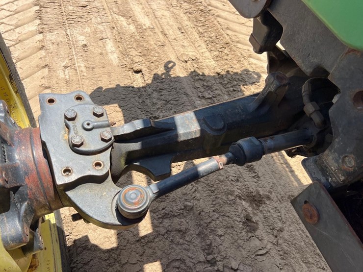 2004-john-deere-5320-image-19
