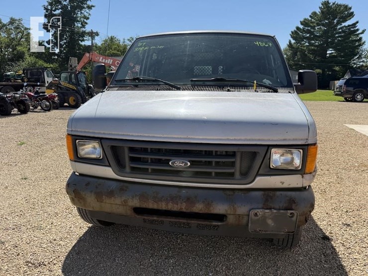 2007-ford-e250-image-2