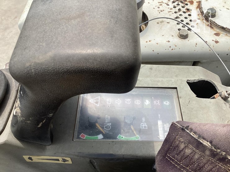 2006-takeuchi-tb135-image-19