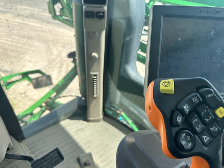 2018-john-deere-r4038-image-88