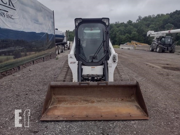 2022-bobcat-t770-image-2