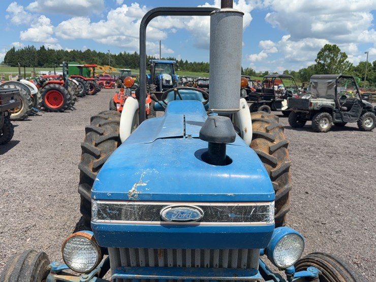 ford-2910-image-3