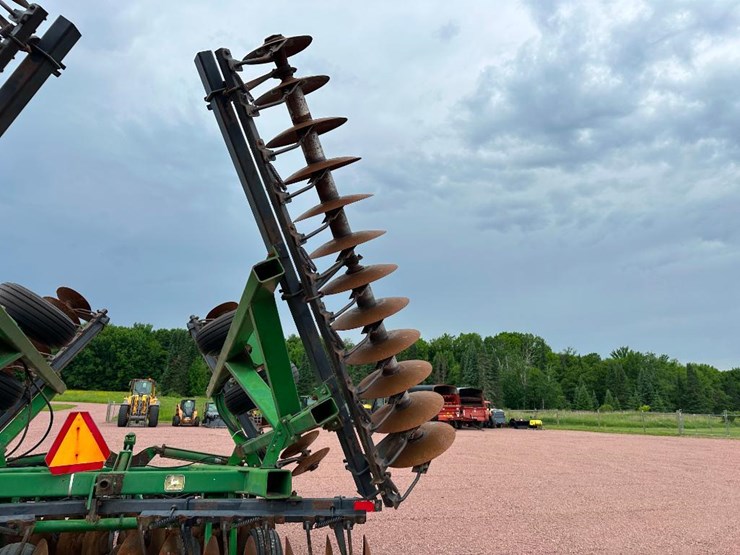 john-deere-630-image-17
