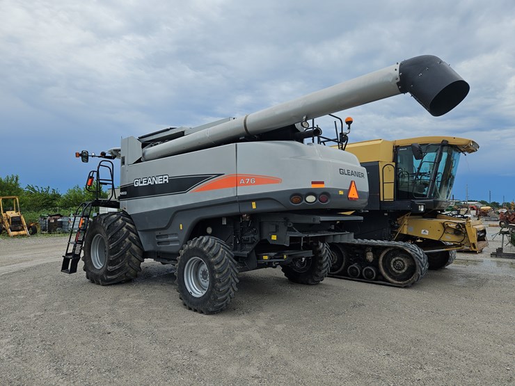 2009-gleaner-a76-image-20