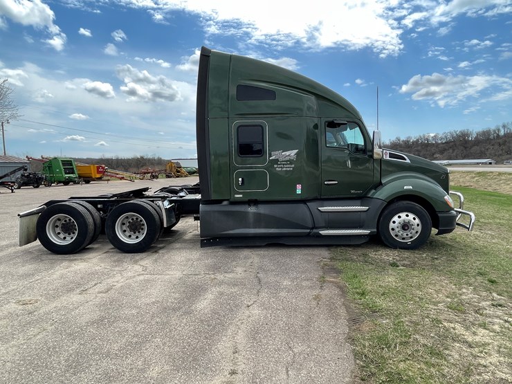 2018-kenworth-t680-image-7