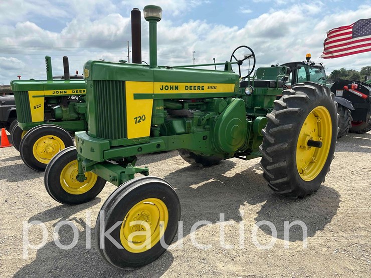 john-deere-720-image-10
