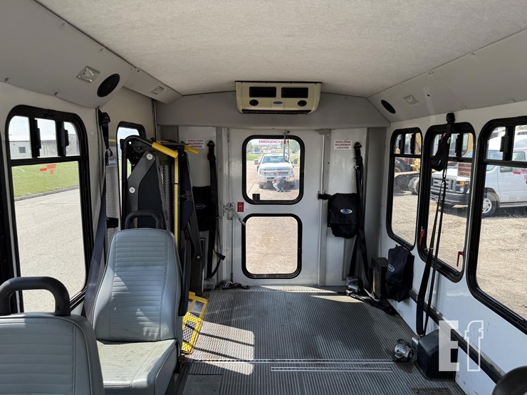 2007-ford-e350-image-40