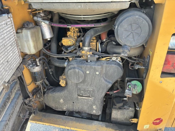 2015-caterpillar-272d-xhp-image-11