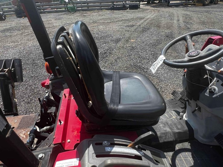 2017-mahindra-max26xl-tractor-image-9