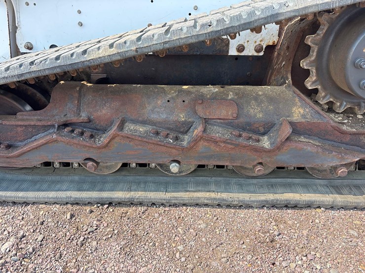 2016-bobcat-t750-image-28