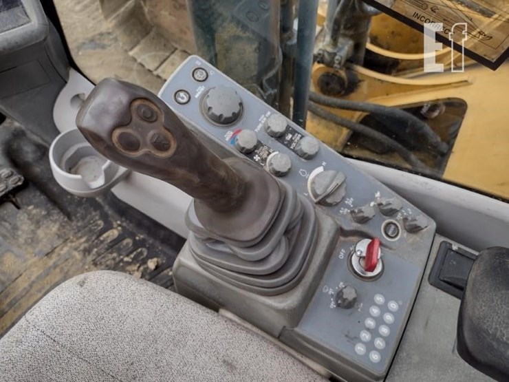 deere-210g-lc-image-9