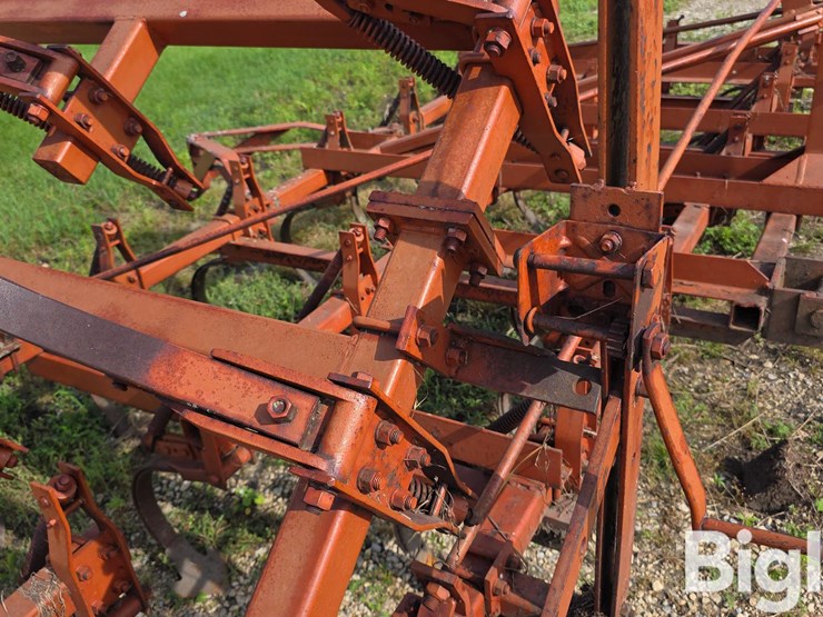 case-1200m-field-cultivator-image-9
