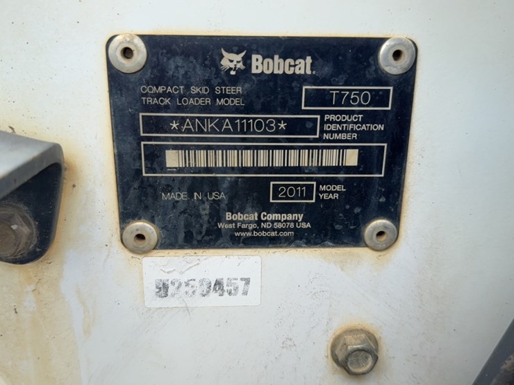 2011-bobcat-t750-image-7