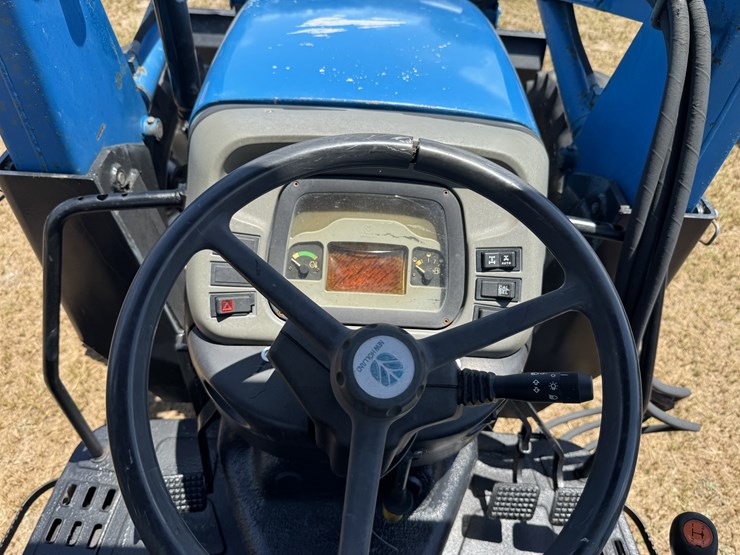 new-holland-tn65s-image-12