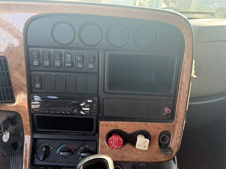2010-international-prostar-image-44