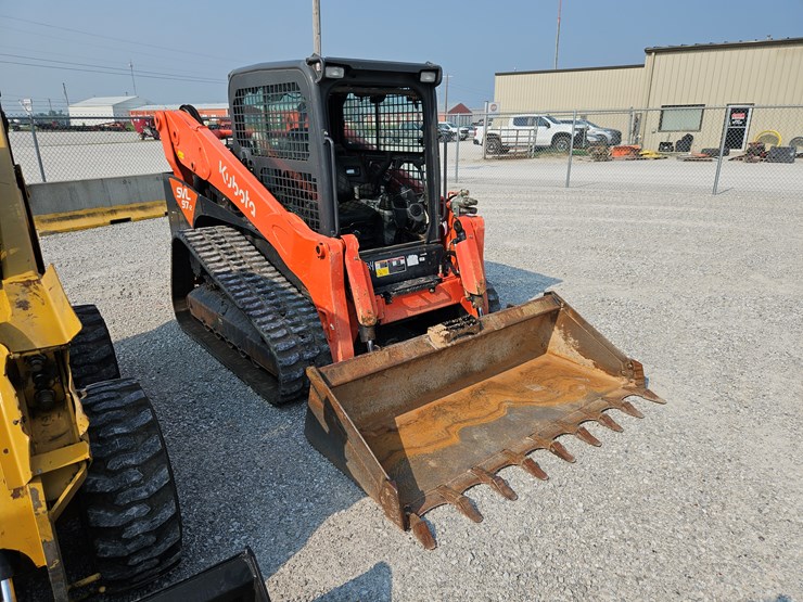 2023-kubota-svl97-2-image-23